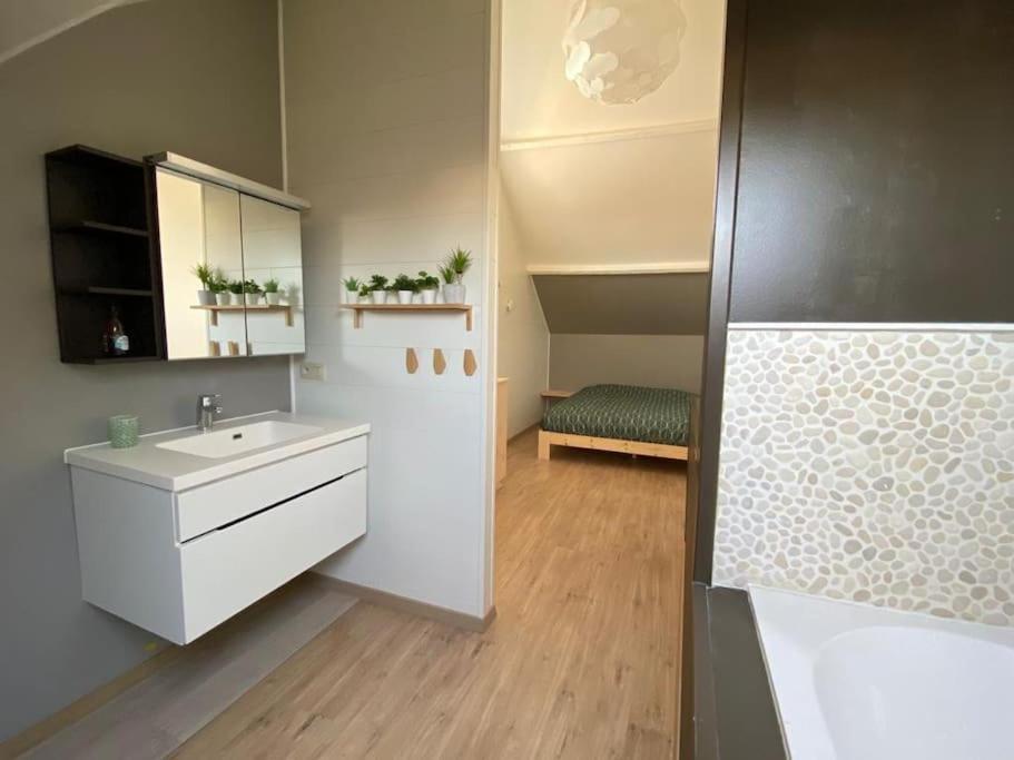 Cosy Beachhouse Within Walking Distance Of The Sea Villa De Haan Exterior photo